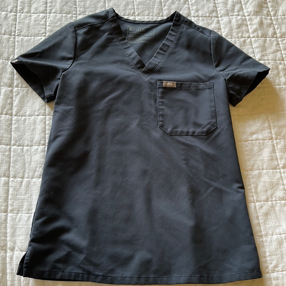 FIGS Catarina One Pocket Scrub Top